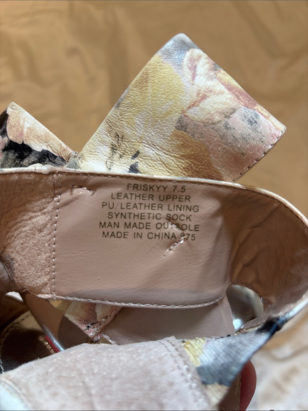 NEW! Betsey Johnson “Friskyy” Heels in Blush Floral - Picture 5 of 7